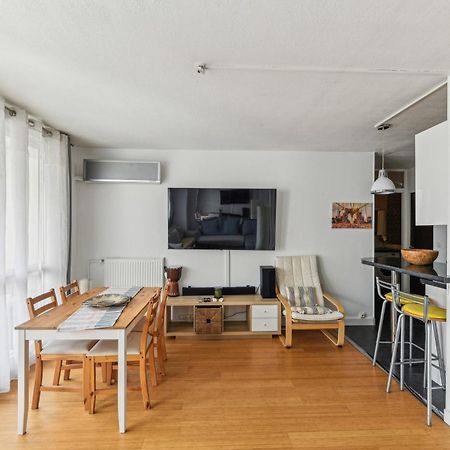 Chic And Comfortable Apart With Balcony لوفالوا بيريه المظهر الخارجي الصورة