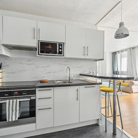 Chic And Comfortable Apart With Balcony لوفالوا بيريه المظهر الخارجي الصورة
